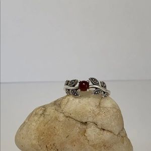 Sterling silver round red agate leaves m